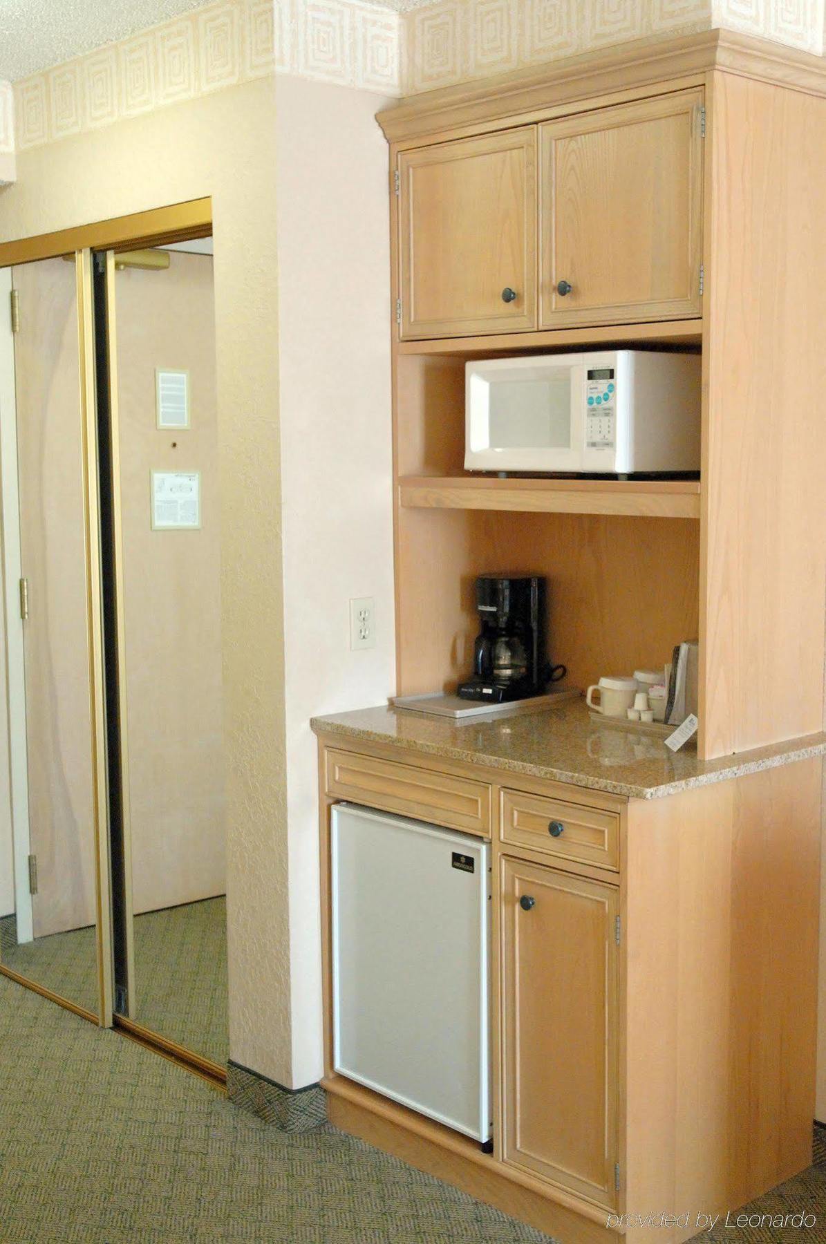 Hilton Garden Inn Atlanta North/Johns Creek Værelse billede